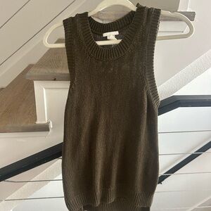 H&M Olive Green Sleeveless Crew Neck Knit Sweater